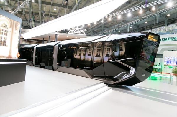 Metro R1 R1: Russia's new 'Batmobile' tram | Metro