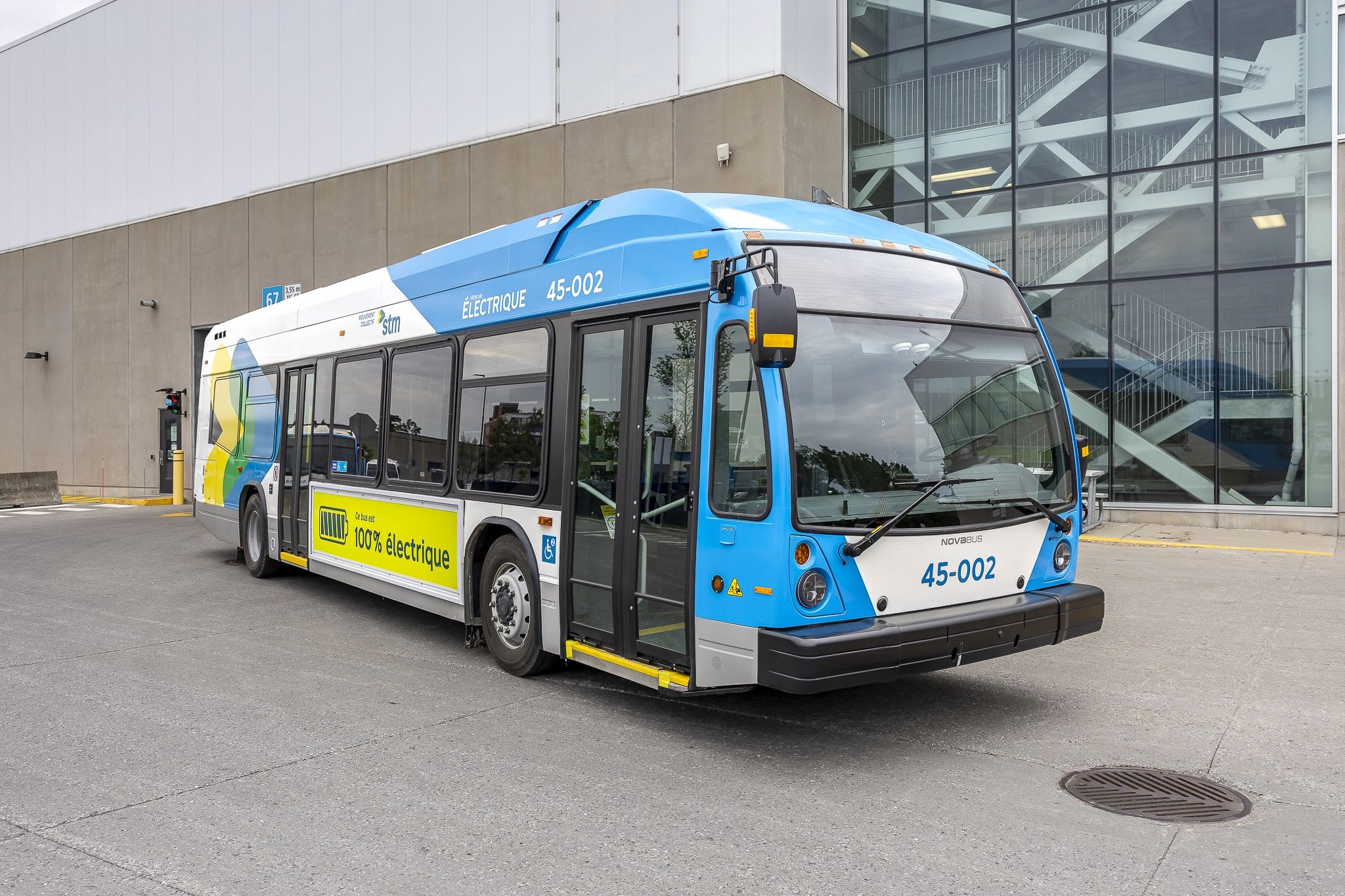 Specialty Vehicles unveils new 23-foot 'Mini Trolley' | Metro