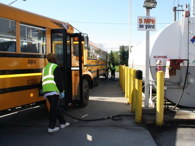 Diesel price still on the decline | School Bus Fleet