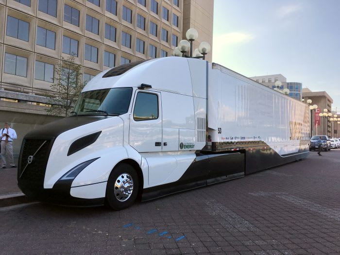 Super Trucks: Pie in the Sky, or Pathway to Super Fuel Savings? | Heavy ...