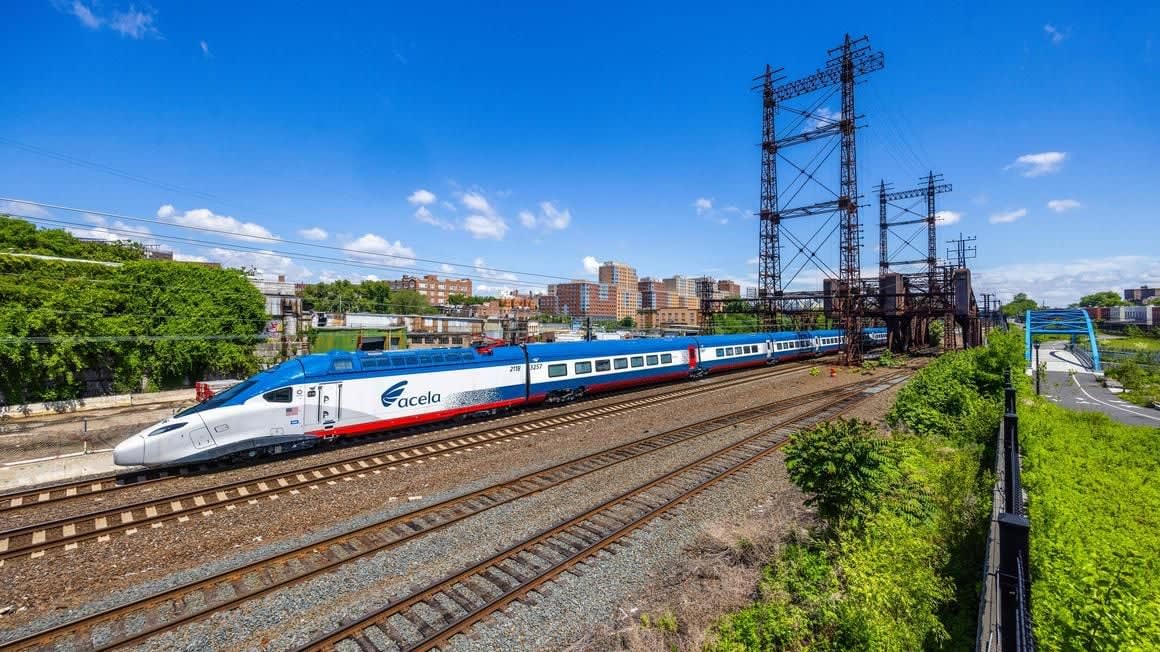 Alstom, Amtrak Unveil New Acela Northeast Corridor Trains | Metro
