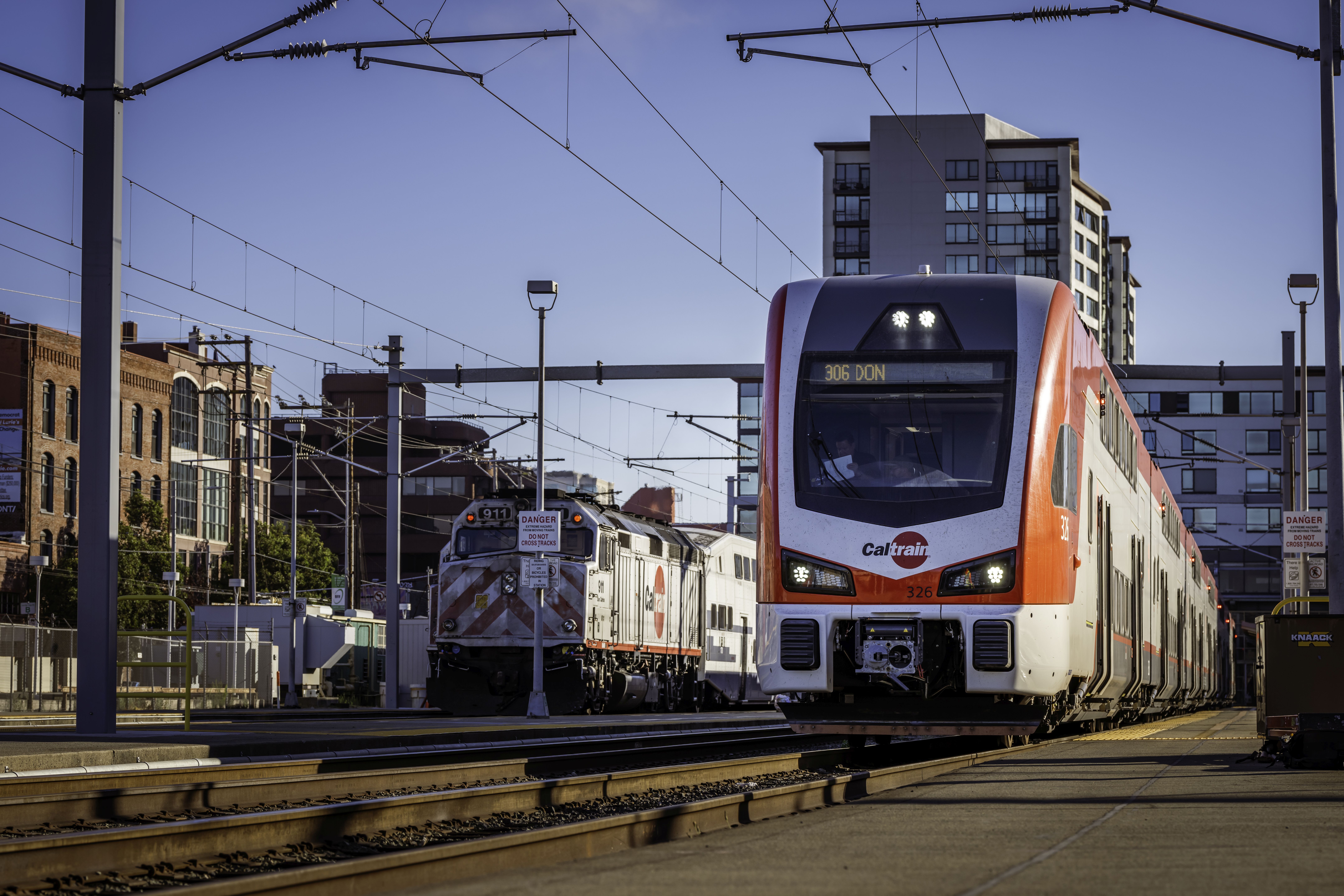 First Month of Electrified Caltrain Service Sees 750K Riders | Metro