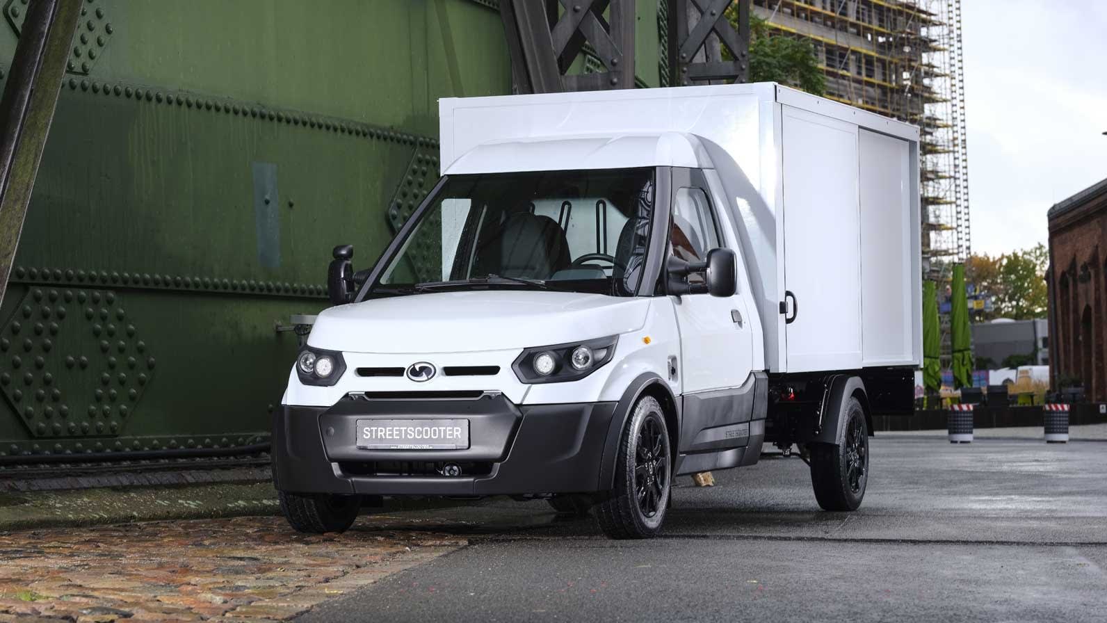 DHL Testing New All-Electric Delivery Truck | Heavy Duty Trucking