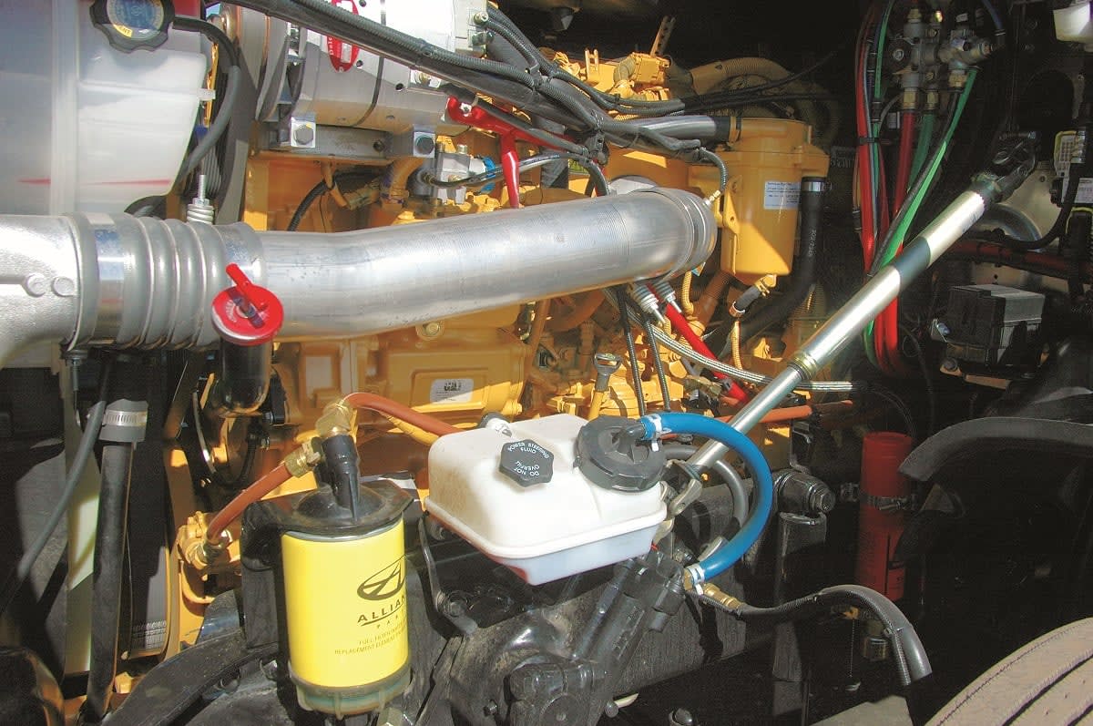 Fa 4 Waiting to Jump on the FA-4 Oil Wagon | Heavy Duty Trucking