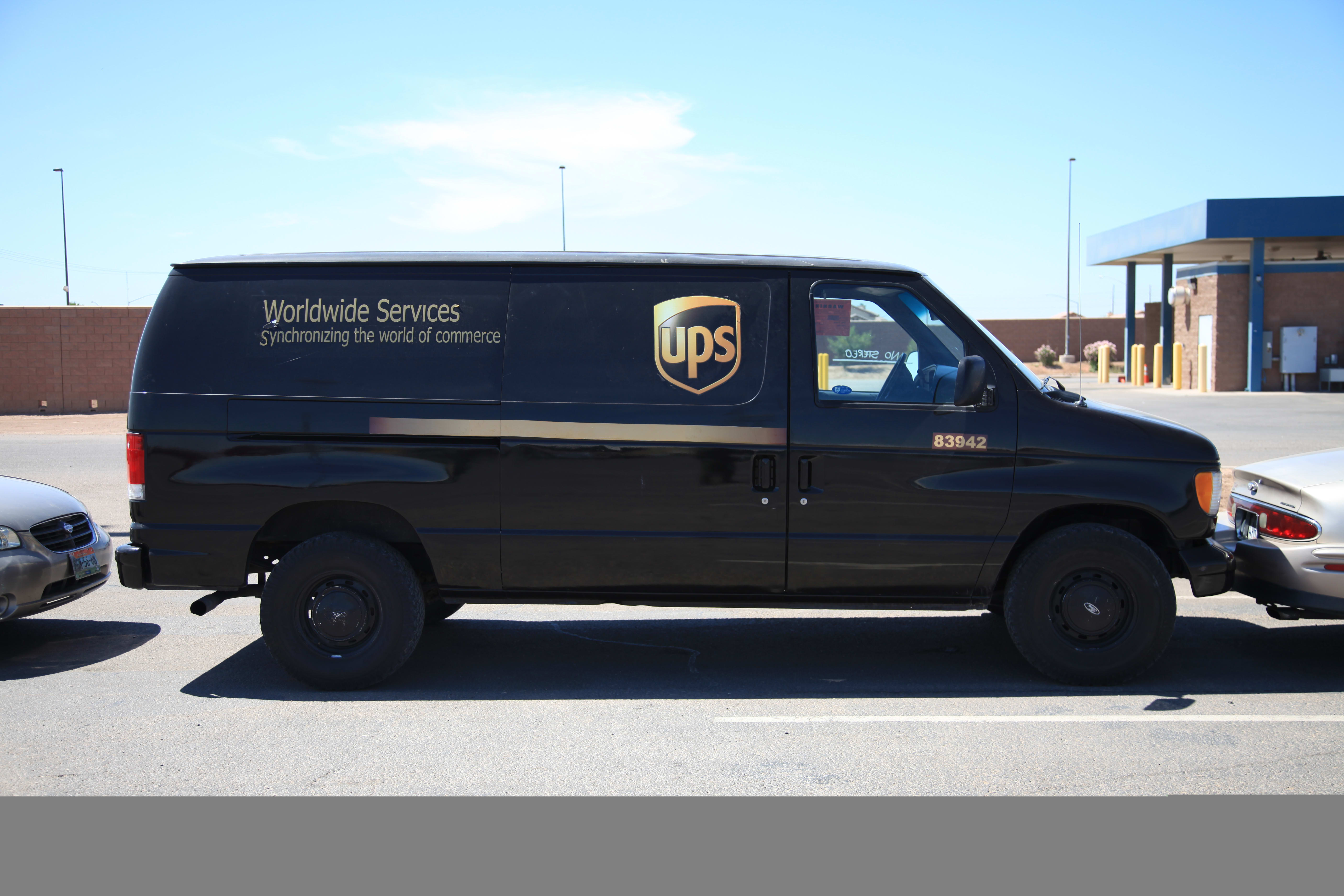 U.S. Border Patrol Seizes ‘Cloned’ UPS Vehicle Carrying 13 Illegal ...
