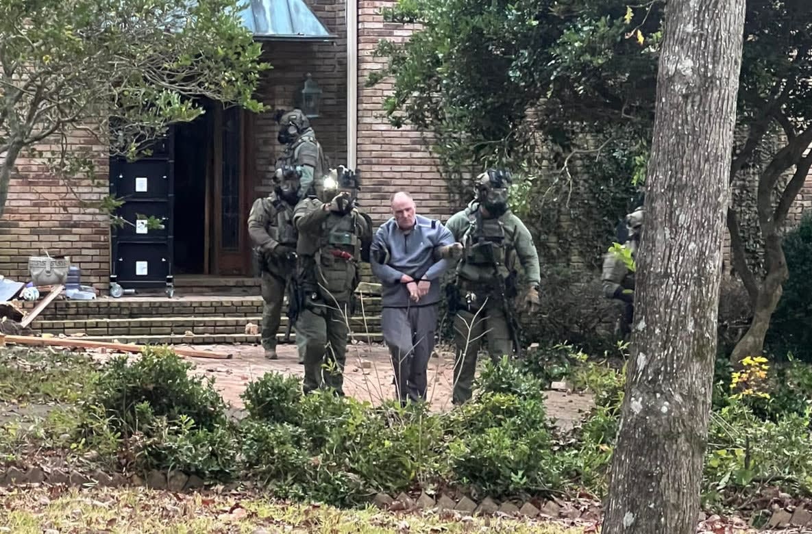 2 GA Officers Hurt Escaping Gunfire in Home Before SWAT Standoff ...
