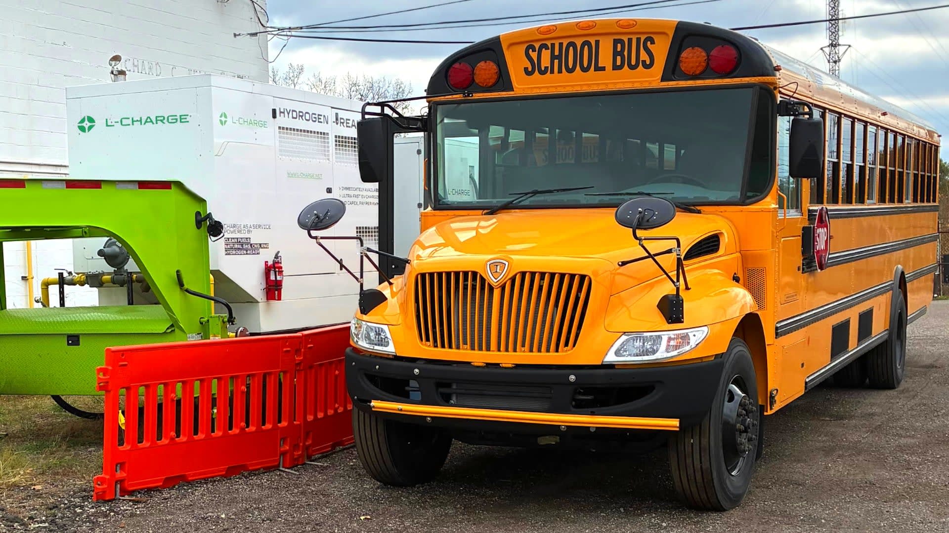 Michigan District Turns to Off-Grid Electric Bus Charging Solution ...